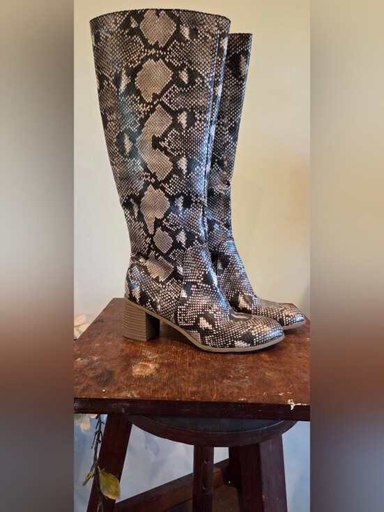 Shoes - Tall Snake-Print Block Heel Women's Boots - Gray/Black